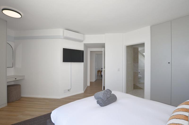 To Let 2 Bedroom Property for Rent in Dolphin Beach Western Cape